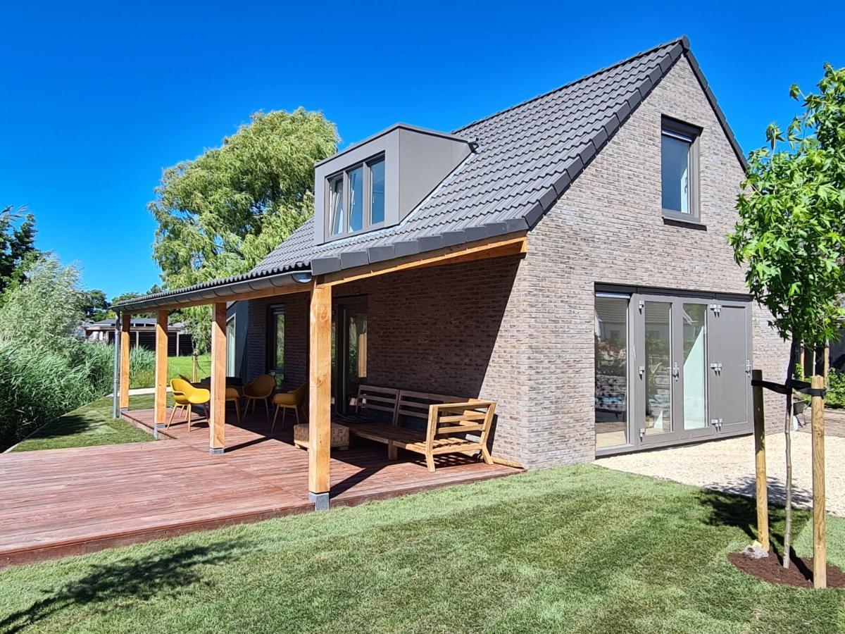 Bungalow 82 Op Recreatiepark De Wielen 신트 마르턴 외부 사진