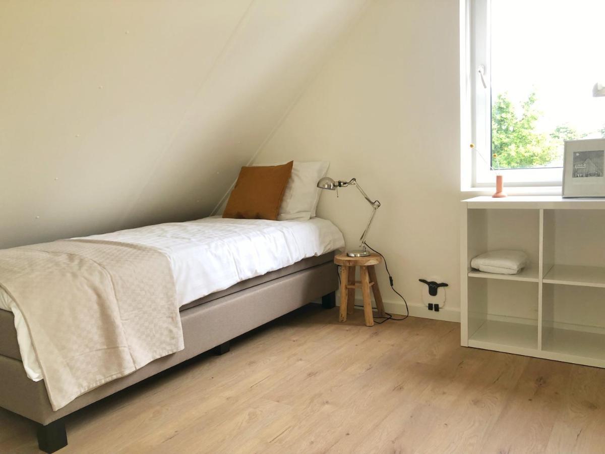 Bungalow 82 Op Recreatiepark De Wielen 신트 마르턴 외부 사진