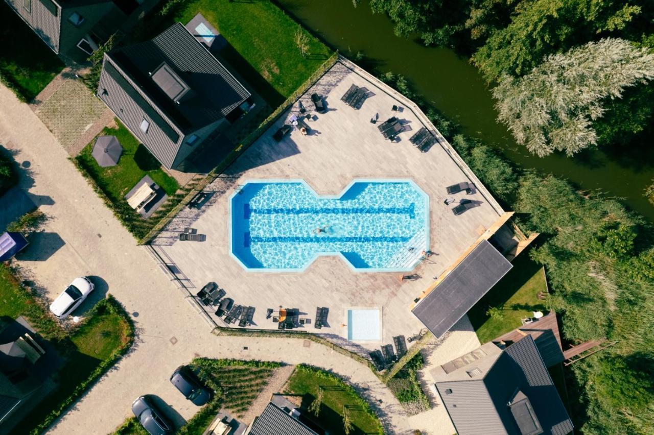 Bungalow 82 Op Recreatiepark De Wielen 신트 마르턴 외부 사진